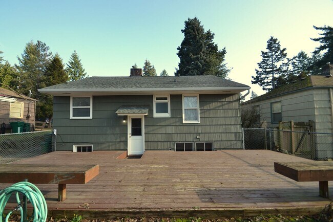 Building Photo - 3bd/2ba Seattle Home