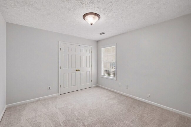 Building Photo - 1360 Harrington Dr