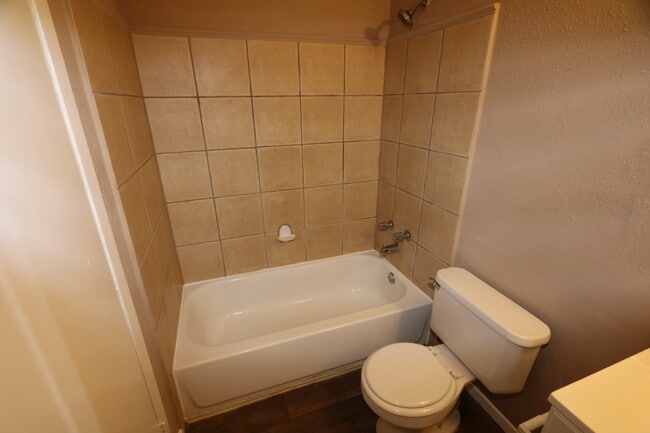 Building Photo - 4411 Prairie Meadow Dr