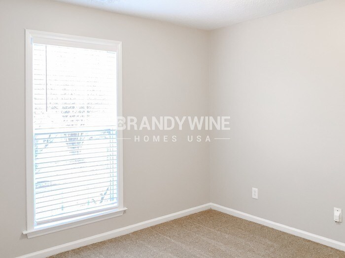 Building Photo - 2218 Pleasant Dale Dr