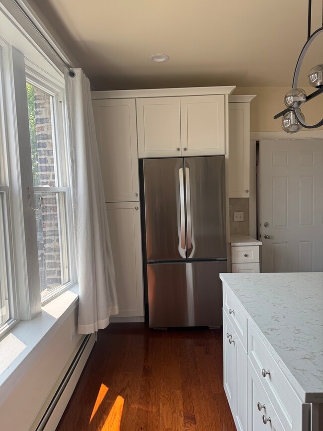 Kitchen - 3429 S Union Ave