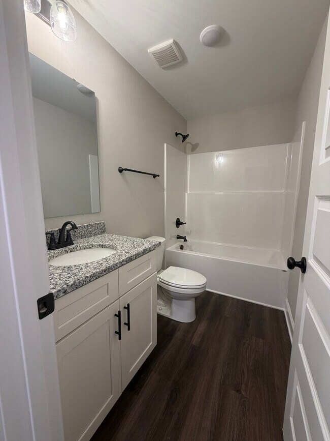 Building Photo - 1711 Golf Club Ln NW