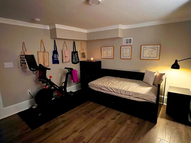 Building Photo - 2/2 Home for Rent Just 5 Minutes from Downtown Greenville!