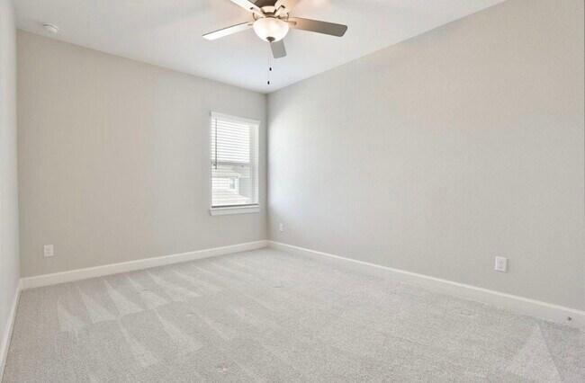 Building Photo - 2206 Bridgeport Path Dr