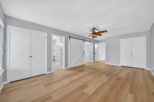 Building Photo - 11504 Village Pl Dr