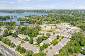 Building Photo - 8315 Cedarview Cir