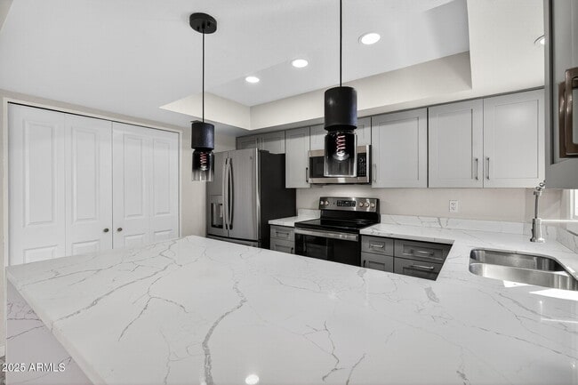 Building Photo - 1339 N 44th St