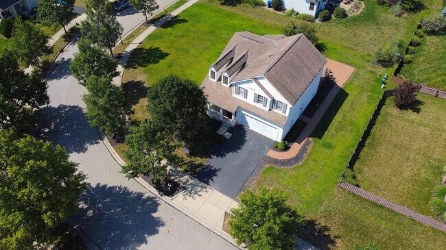 Building Photo - 129 Sapphire Ice Dr