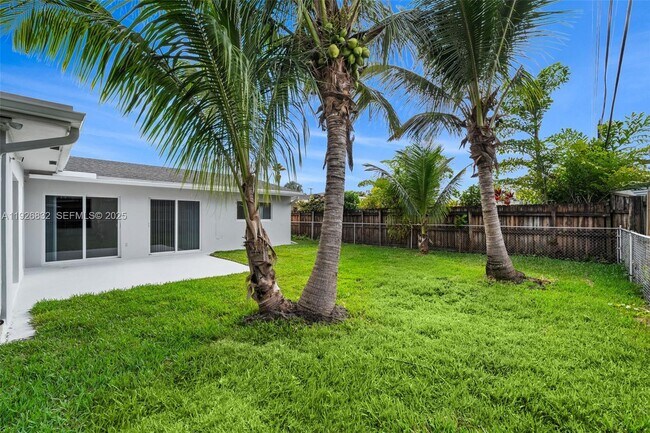 Building Photo - 3925 NW 19th Ave