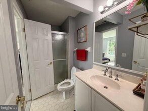 Building Photo - 45 Ketley Pl