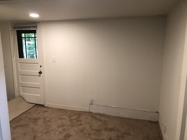 Building Photo - 4838 Lakeshore Ave