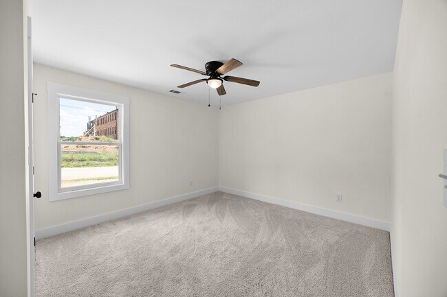 Building Photo - 135 Edgewood Ave