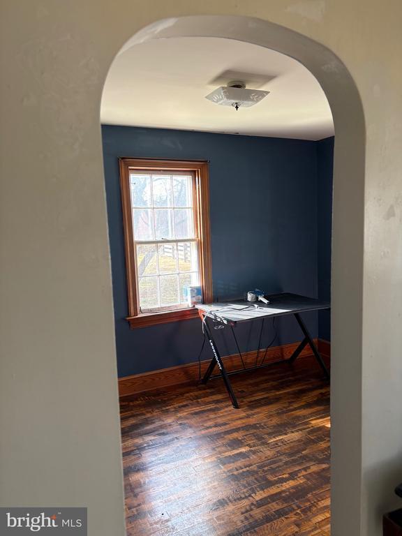 Building Photo - 1983 Northwestern Turnpike