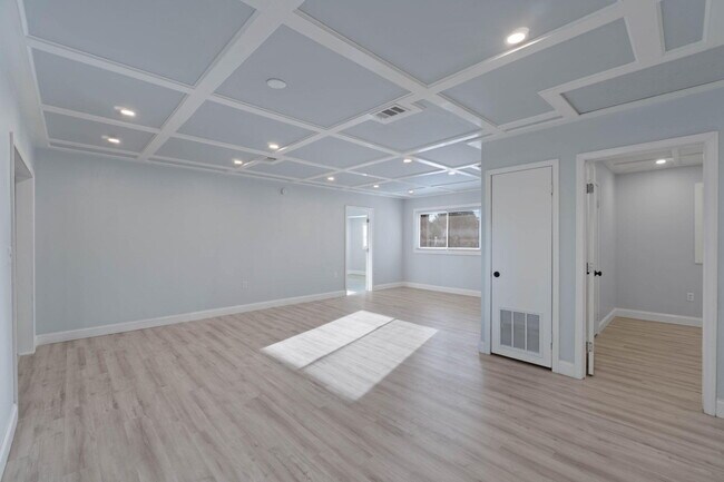 Building Photo - 19 Eglin St