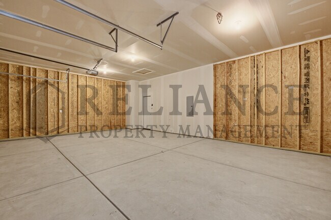 Building Photo - 701 Elmwood St