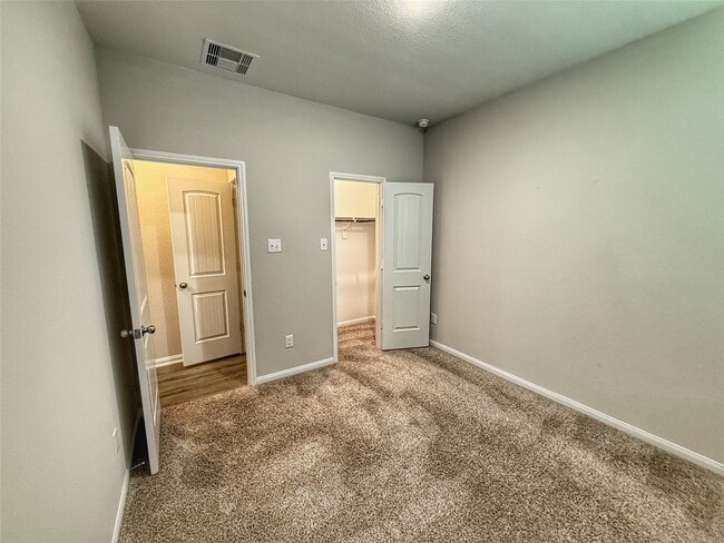 Building Photo - 14613 E Pine Heart Dr