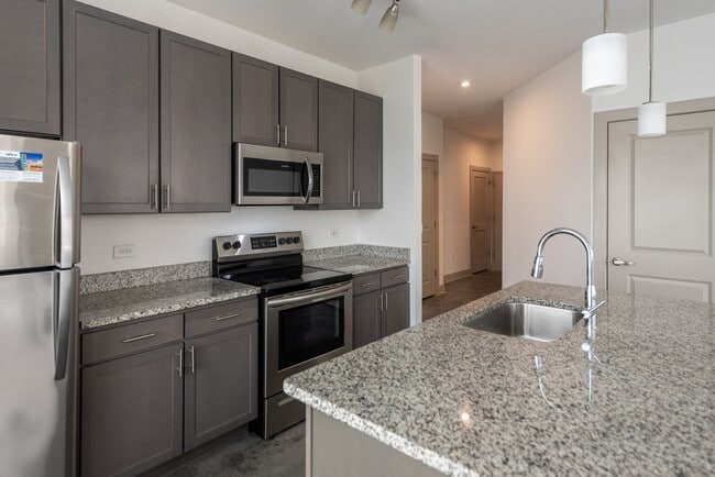 Building Photo - The Edge