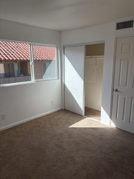 Building Photo - 2020 Guthrie St N