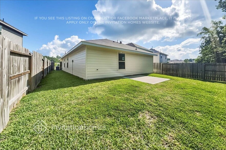 Building Photo - 22352 Sonora River Trce