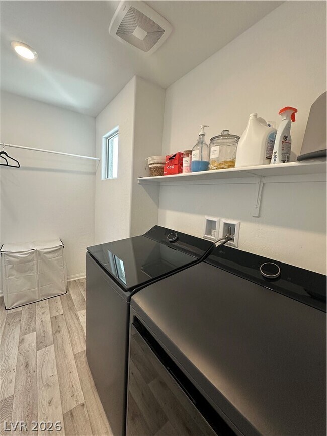 Building Photo - 2403 Celta Vigo Ave