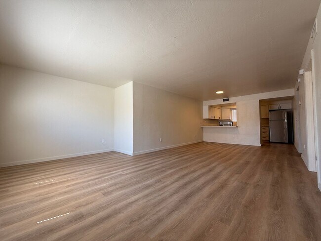 Building Photo - Lindsay and McKellips. Remodeled 2 bed, 2b...
