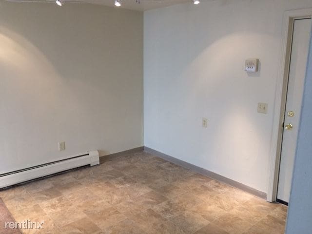 Building Photo - 2 br, 1 bath Apartment - 525 Seymour