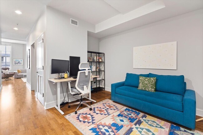 Building Photo - 850 N Lake Shore Dr