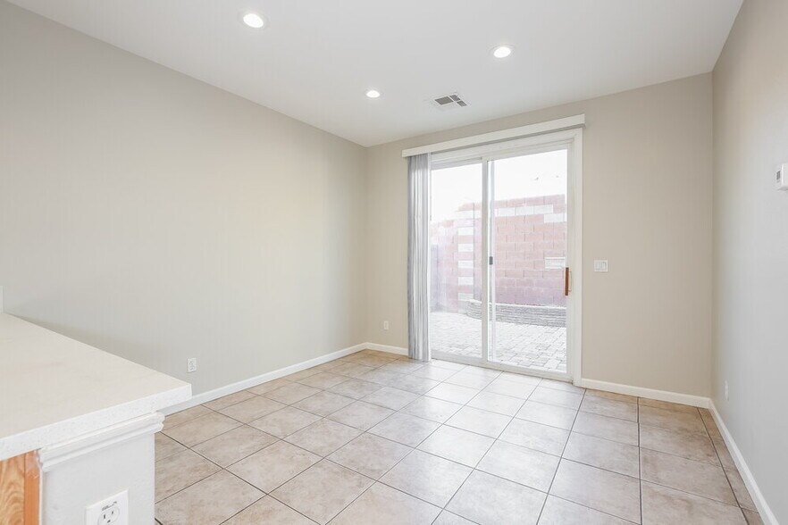 Building Photo - 4408 Acropolis Ave