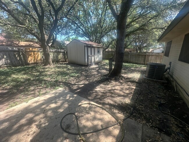 Building Photo - 9515 Brook Green