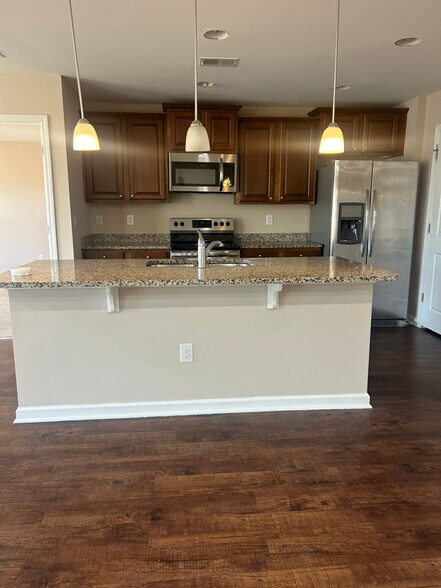 Building Photo - 192 Mountain Ash Ln