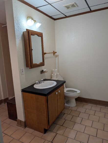 Building Photo - 3637 S Clement Ave