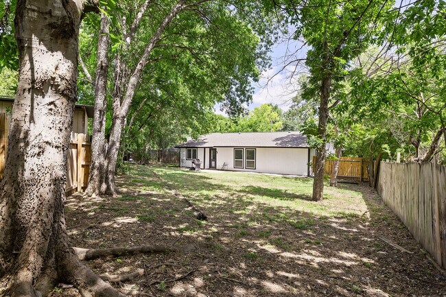 Building Photo - 5105 Galen Ct