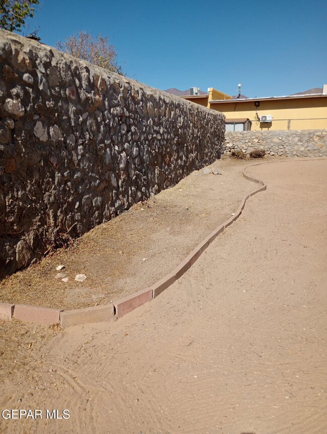 Building Photo - 7121 Gran Vida Dr