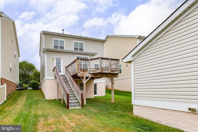 Building Photo - 407 Apricot St