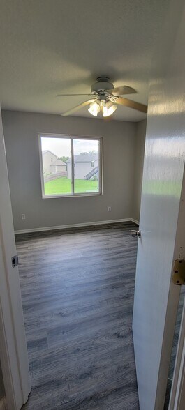 Building Photo - 2806 Fayrdale Dr