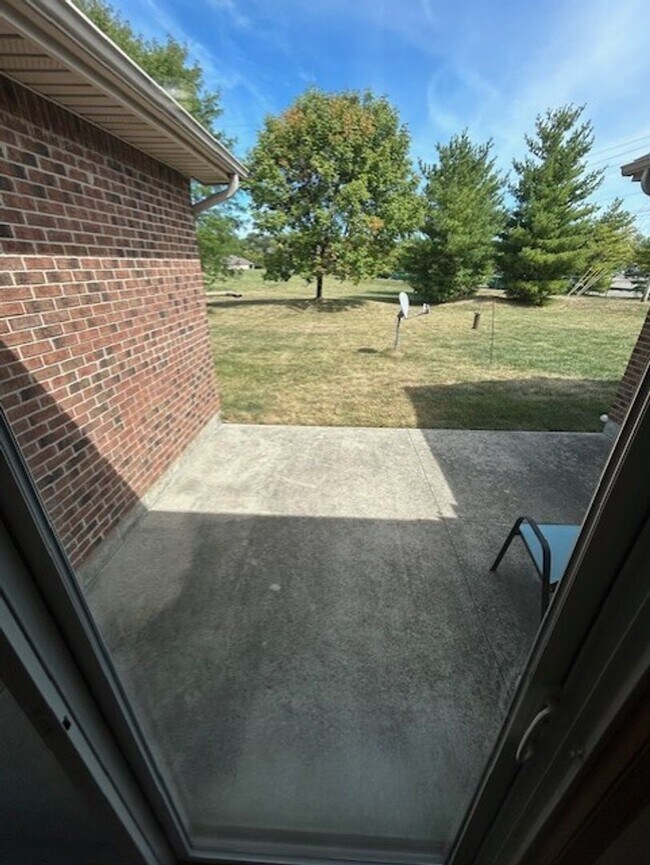 Building Photo - Quiet Neighborhood - Troy, OH (2 Bedroom R...