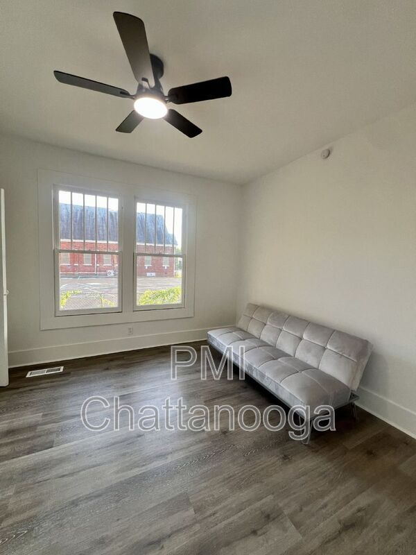 Building Photo - 2806 N Chamberlain Ave