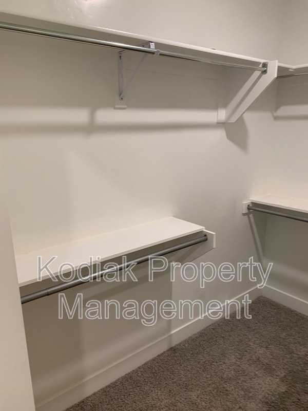 Building Photo - 875 S Depot St