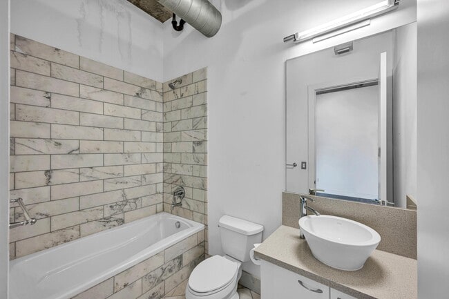 Building Photo - 411 NW 1st Ave