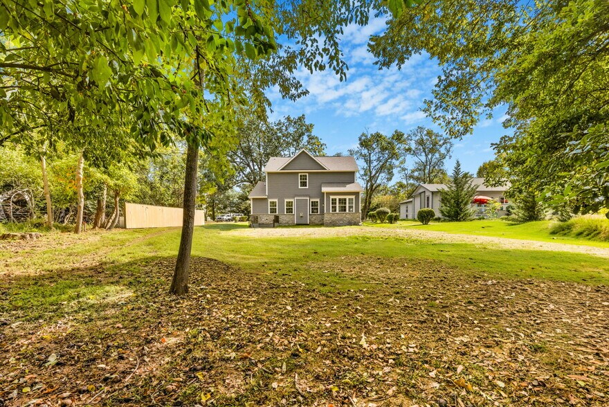 Building Photo - 328 Ridge Rd