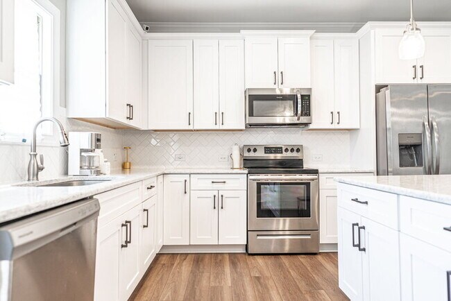 Building Photo - 315 Mashie Ct
