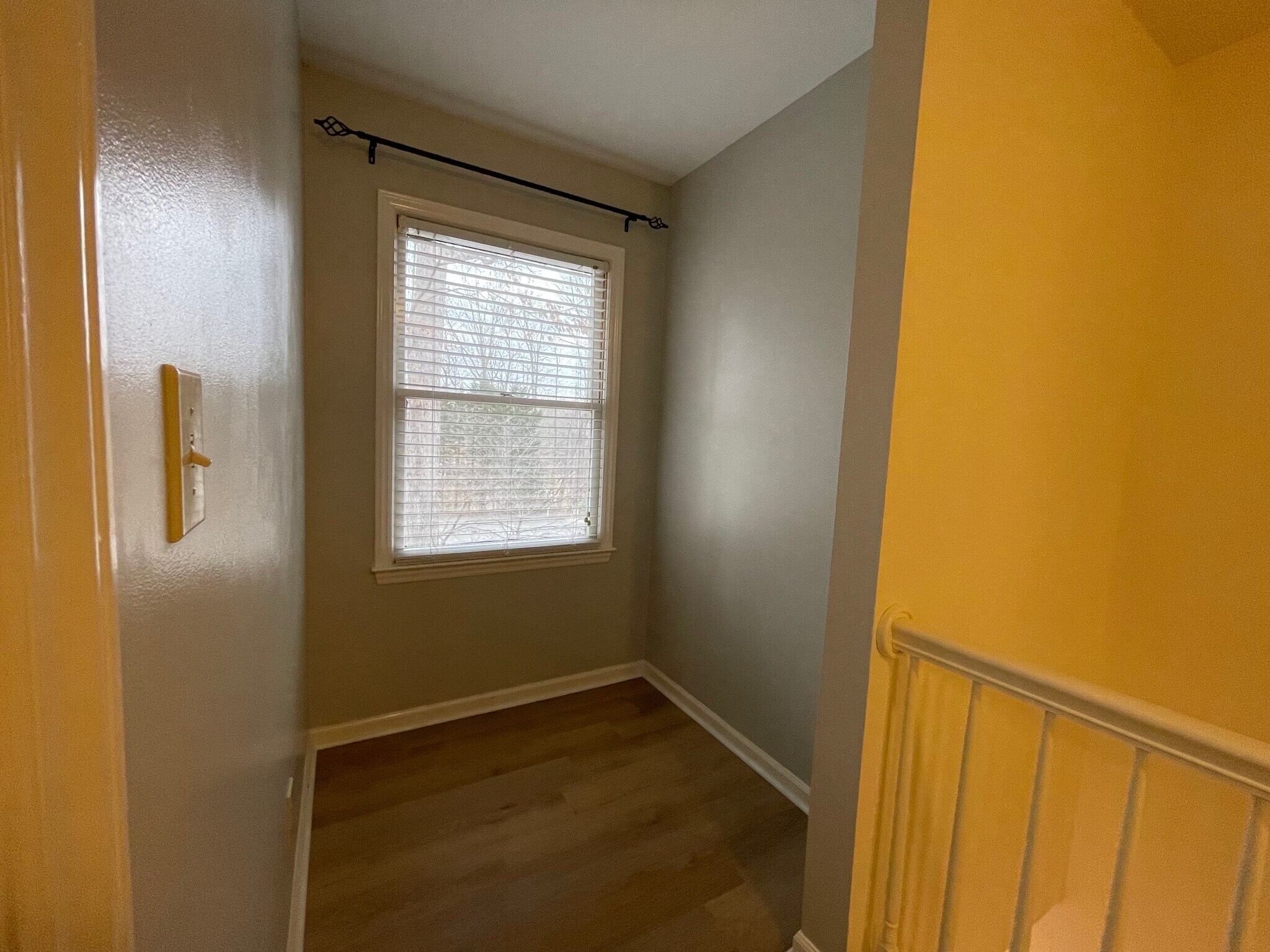 Office/reading nook outside 2nd bedroom - 3 Tyrol Ct