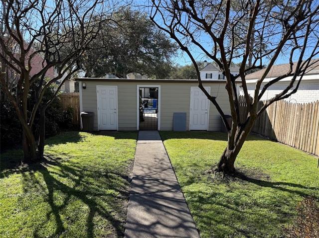 Building Photo - 22 Bluebird St