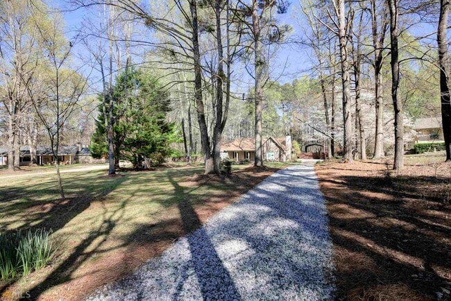 Building Photo - 240 Browns Hill Ct