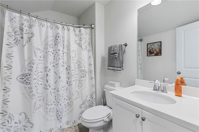 Building Photo - 715 River Gdns Dr