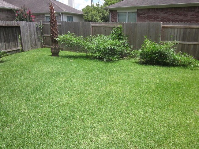 Building Photo - 8406 Oak Villa Ct