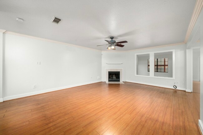 Building Photo - 11607 Zarroll Dr