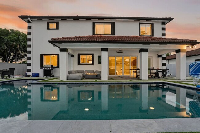 Building Photo - 5161 SW 159th Ct