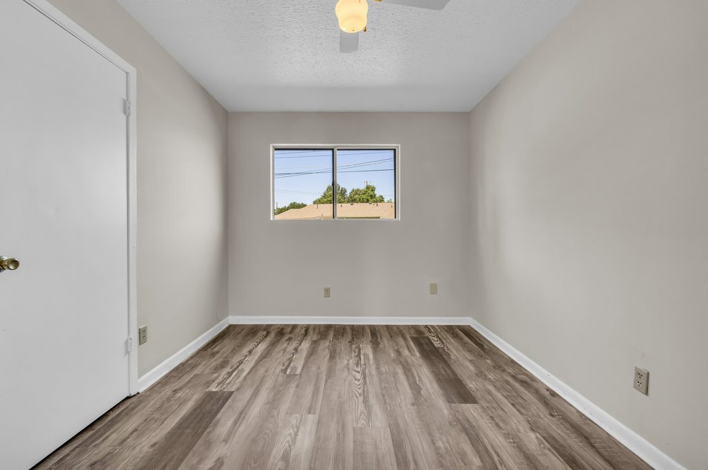 Building Photo - 501 Brooks Rd