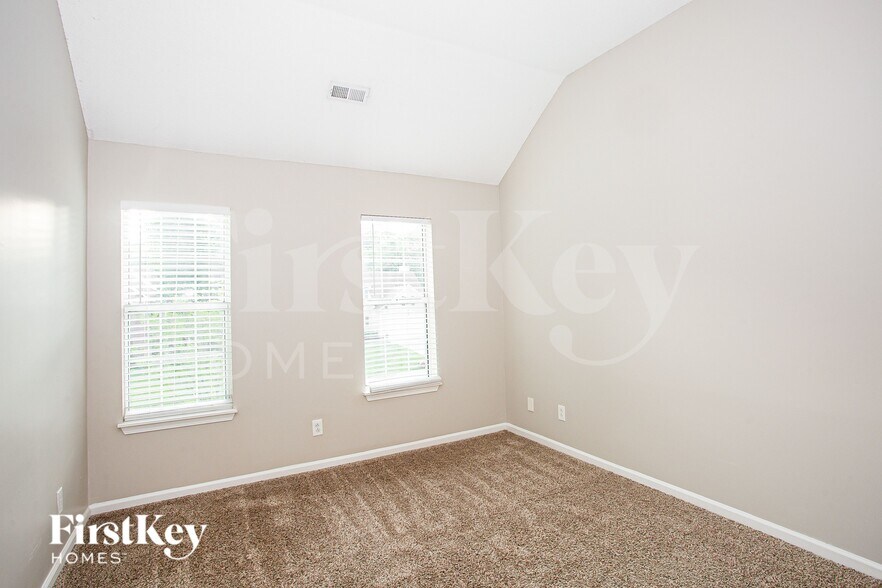 Building Photo - 7031 Reedy Creek Rd